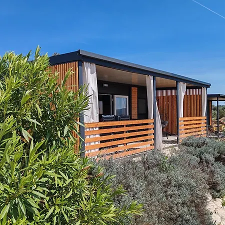 Holiday home New! Mobile Domina Near The With Shared Pool