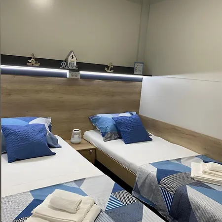 New! Mobile Domina Near The With Shared Pool *