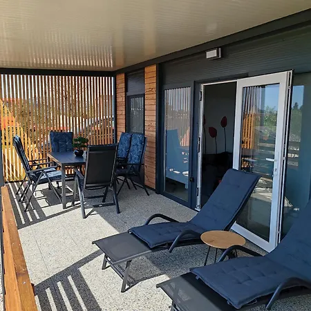 New! Mobile Domina Near The With Shared Pool Pirovac