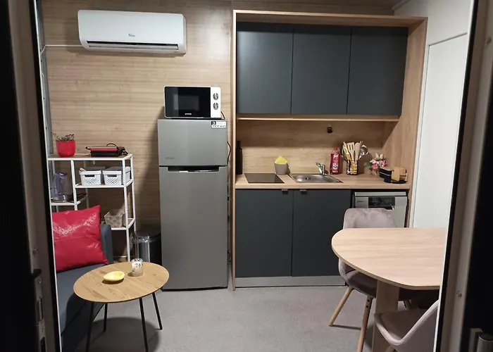 בית נופש New! Mobile Domina Near The With Shared Pool *