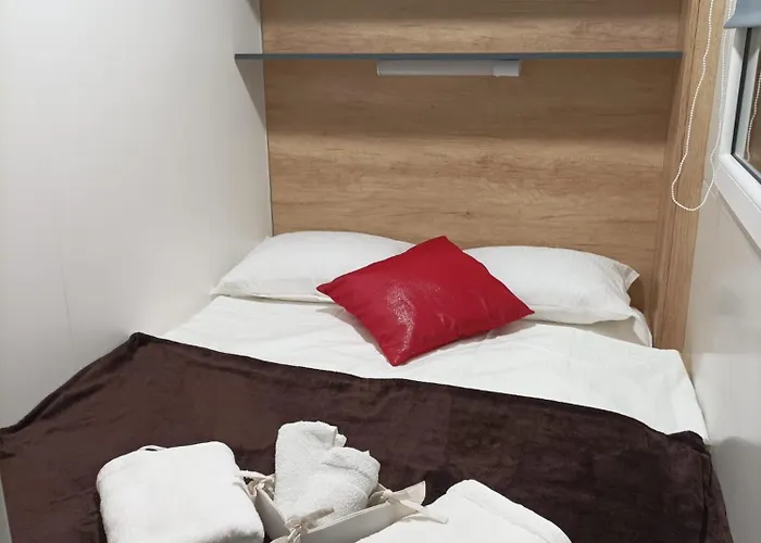 New! Mobile Domina Near The With Shared Pool *