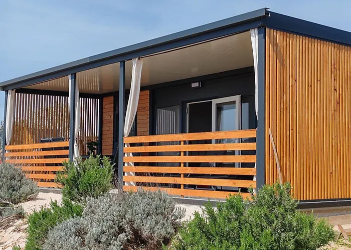 New! Mobile Domina Near The With Shared Pool