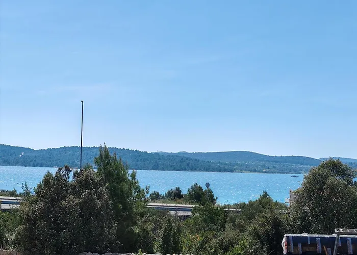 New! Mobile Domina Near The With Shared Pool בית נופש *