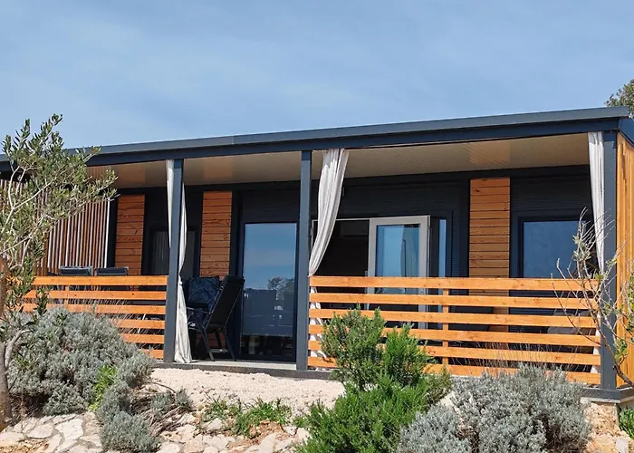 New! Mobile Domina Near The With Shared Pool פירובאץ