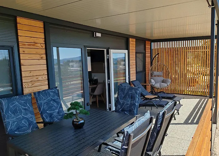 New! Mobile Domina Near The With Shared Pool *