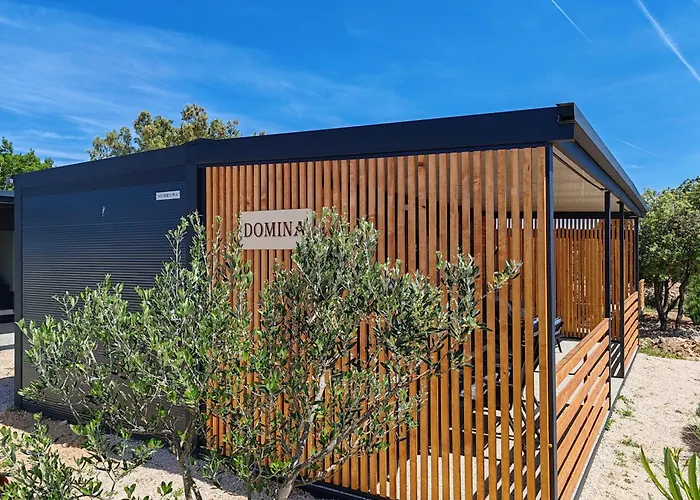 New! Mobile Domina Near The With Shared Pool